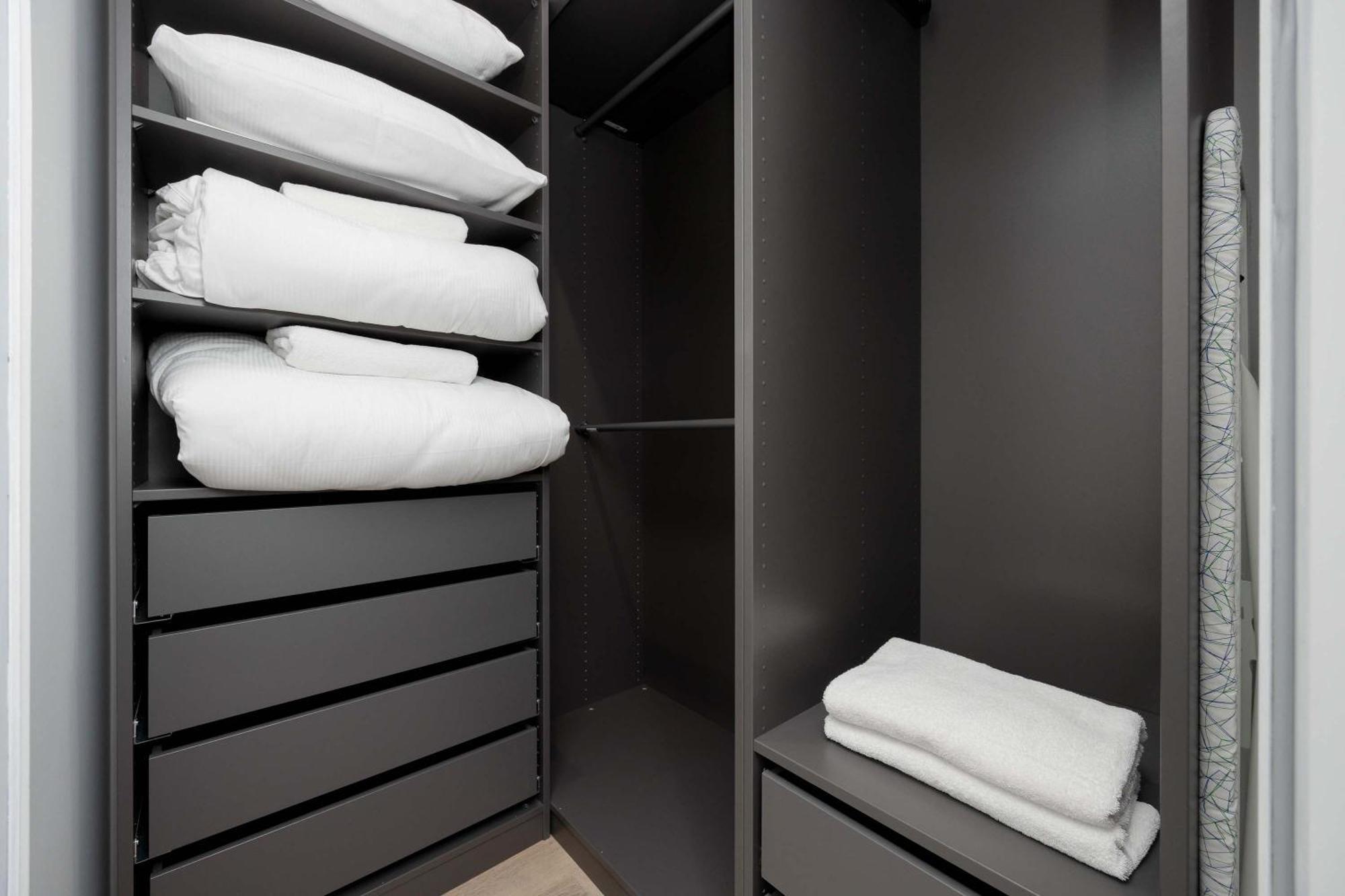 Apartment Sarmacka Wilanow With Parking, Sauna & Gym By Noclegi Renters Warschau Buitenkant foto